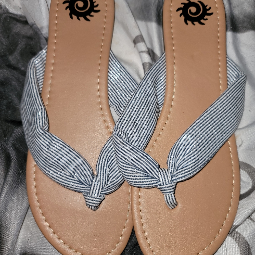 Brand New cloth thong sandals 🩴🩴🩴